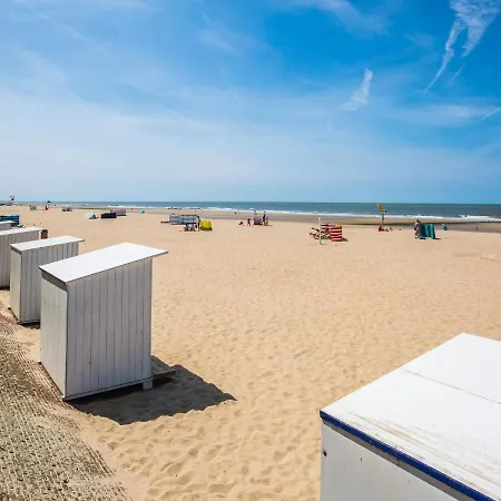 Quiet With Sunny Terrace Appartement Middelkerke
